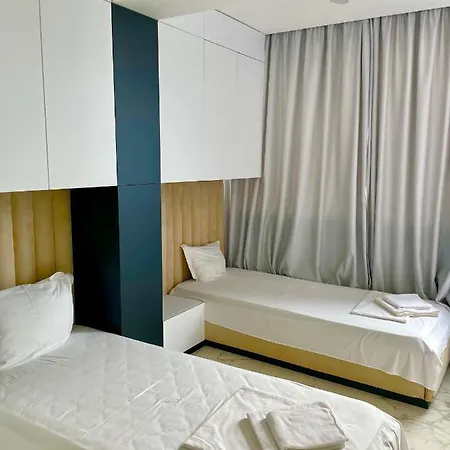 Atlantic Apartment *