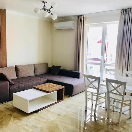 Atlantic Apartment *