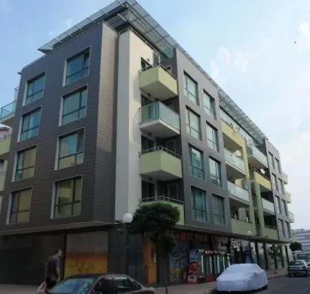 Atlantic Apartment *